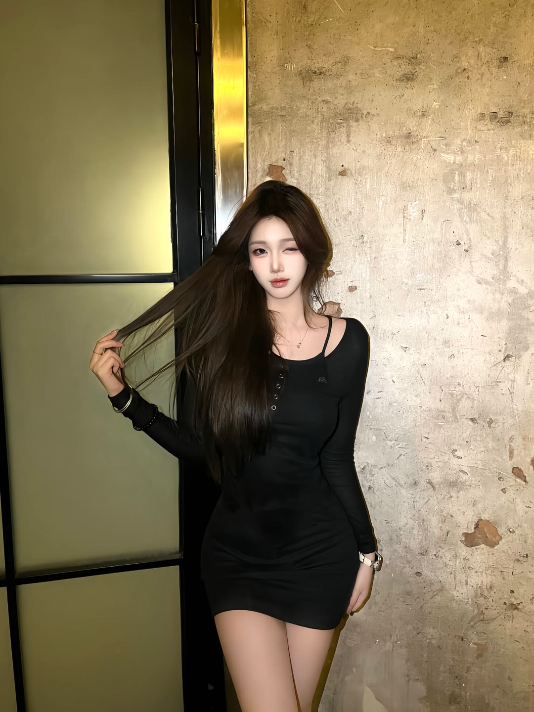 
-芮芮-，祝我们成为很会赚钱并且超级漂亮的女性
-纯欲Mvp
-第2
张图片